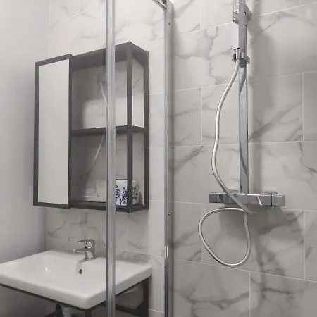 Daire Equipe, Grande Terrasse, A Cote De La Gare