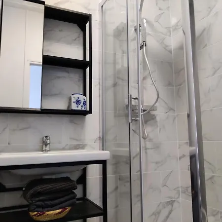 Equipe, Grande Terrasse, A Cote De La Gare * Tours